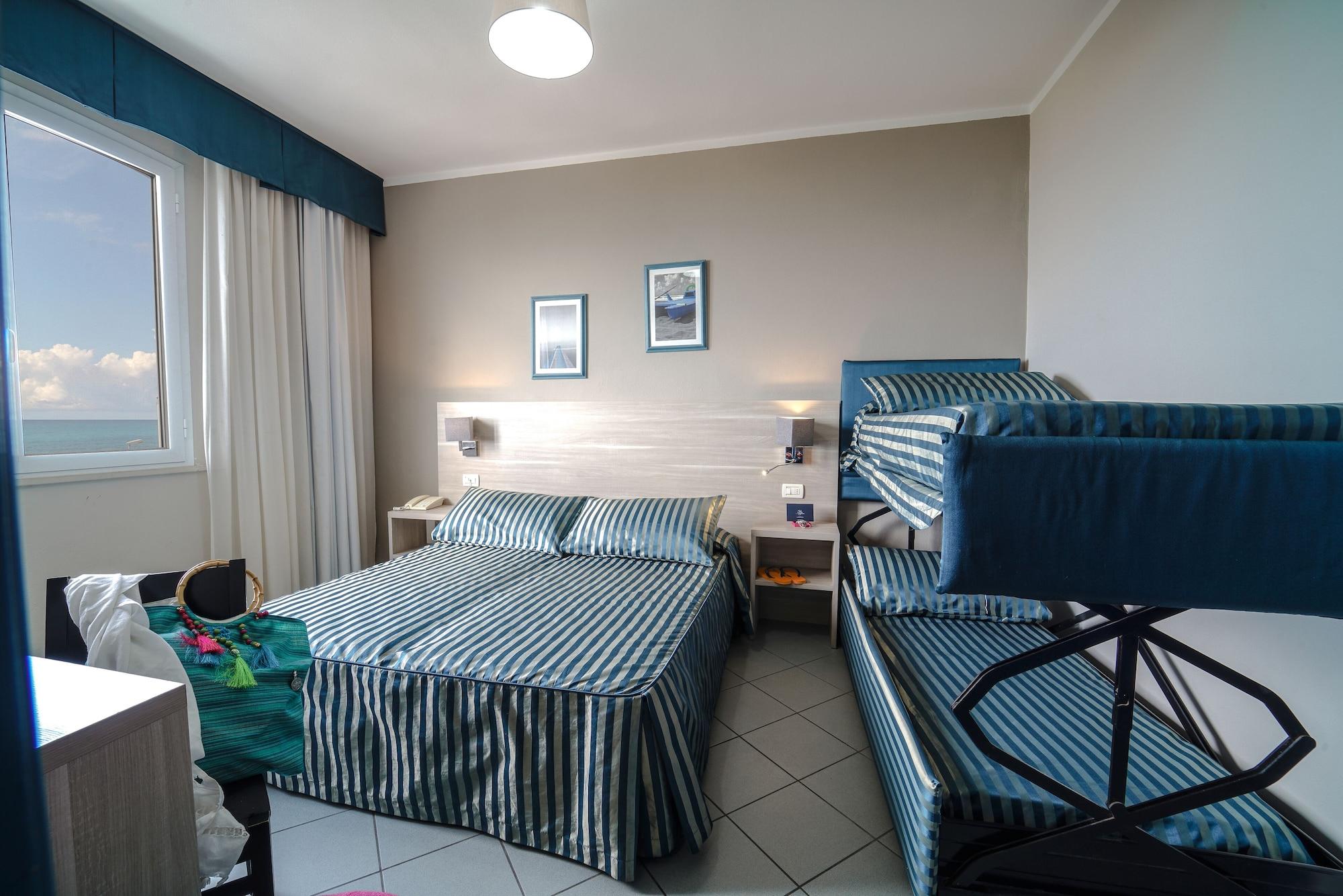 Hg Hotel Il Settebello มารินา ดิ เชชินา ภายนอก รูปภาพ