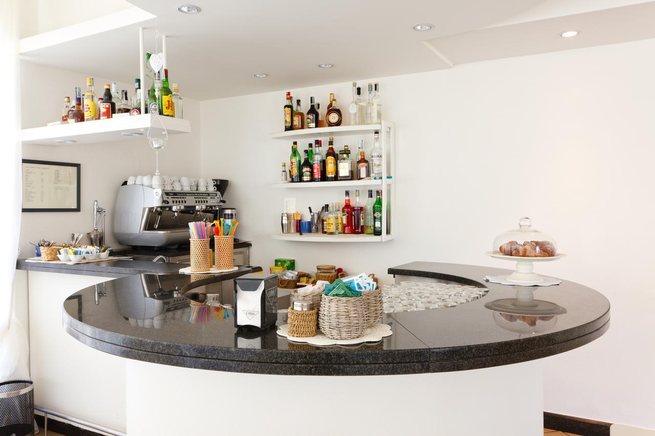 Hg Hotel Il Settebello มารินา ดิ เชชินา ภายนอก รูปภาพ